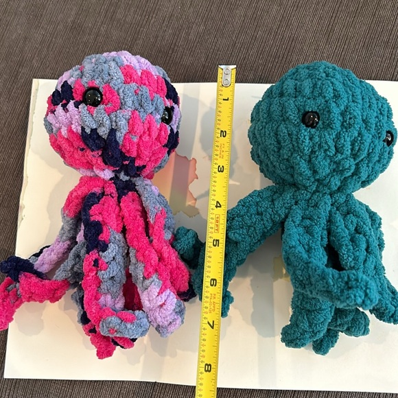 (1) Crochet Octopus - handmade by me - Picture 4 of 5